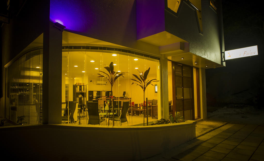 Beach Palace Hulhumale Esterno foto