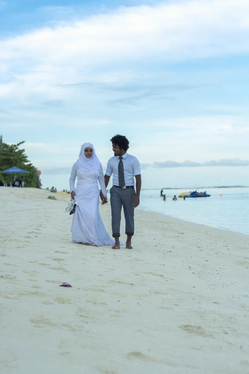 Beach Palace Hulhumale Esterno foto